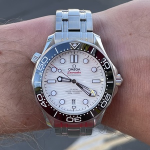 Omega Seamaster With A White Dial & Black Bezel