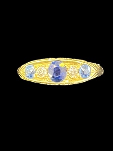 18ct ring with sapphires and diamonds