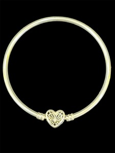 Butterfly heart clasp bangle