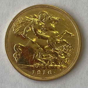 1910 Half Sovereign in Poor Condition - Great Value