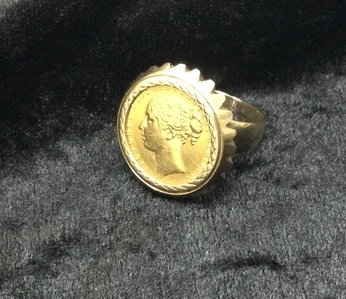 1871 full Sovereign in a 9ct Ring mount